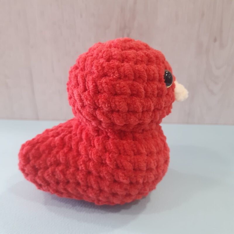 Gehaakte eendjes van chenillegaren