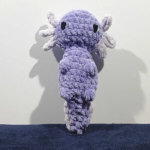 Gehaakte axolotl - verschillende kleuren - geborduurde ogen